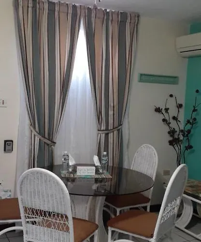 Cool's 1 Bedroom & Garden View Apartamento Ocho Ríos